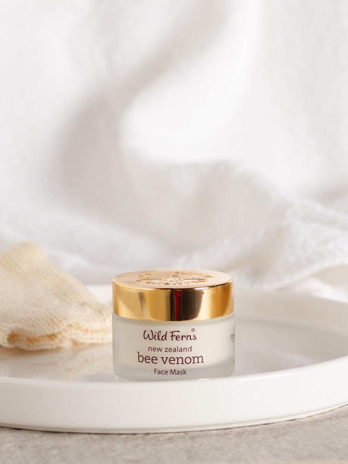 Wild Ferns Bee Venom Face Mask, 47g Lifestyle 1