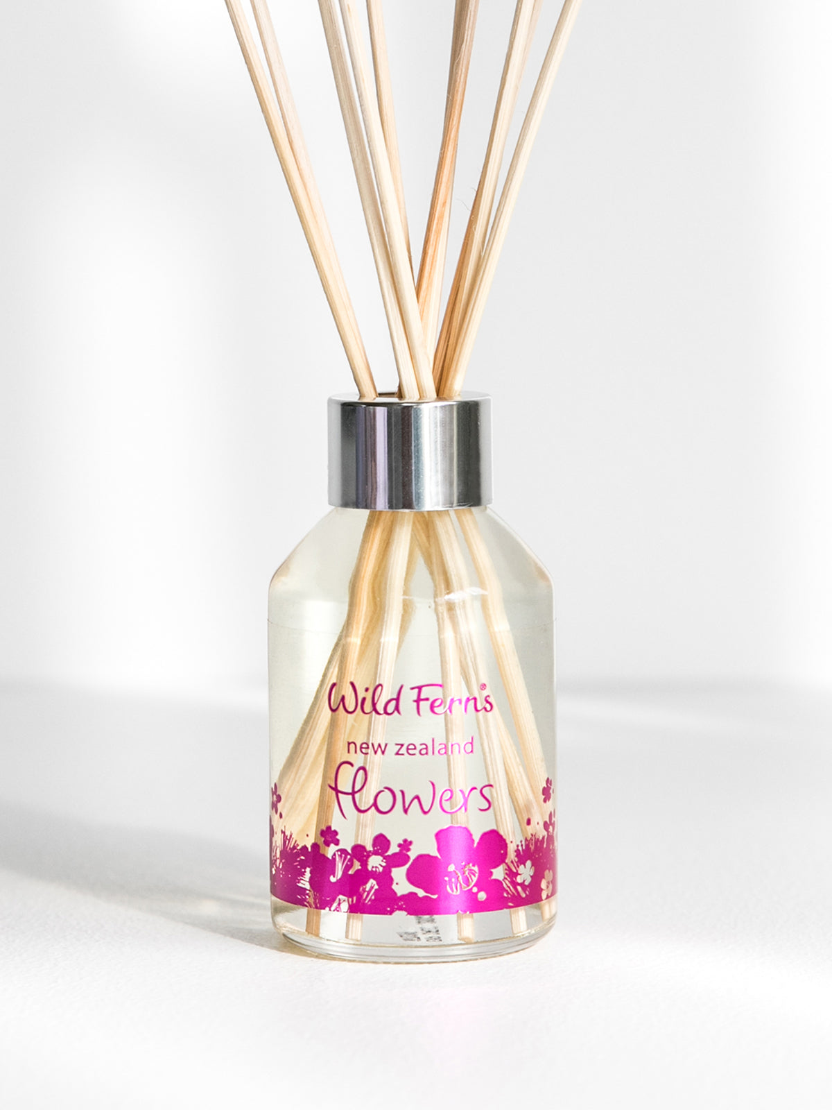 Wild Ferns Flowers Room Diffuser, 100ml Lifestyle 1