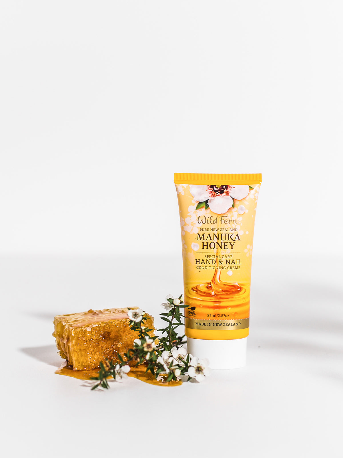 Wild Ferns Manuka Honey Special Care Hand & Nail Conditioning Crème, 85ml Lifestyle 1