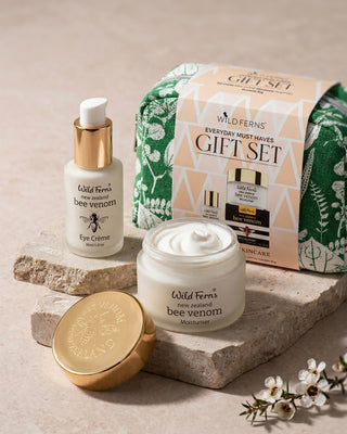 Bee Venom Everyday Must Haves Gift Set