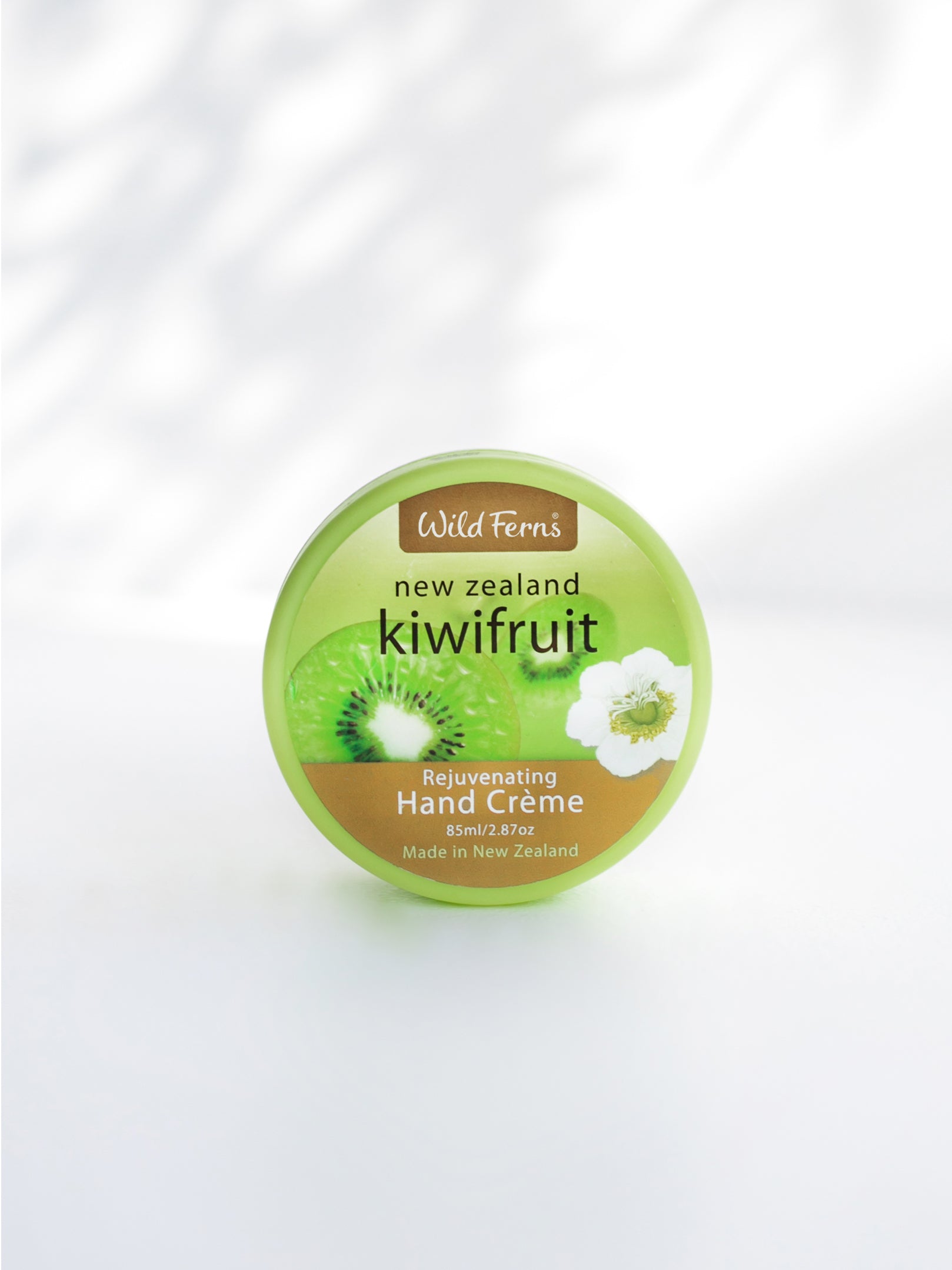 Wild Ferns Kiwifruit Hand Cream Lifestyle-1