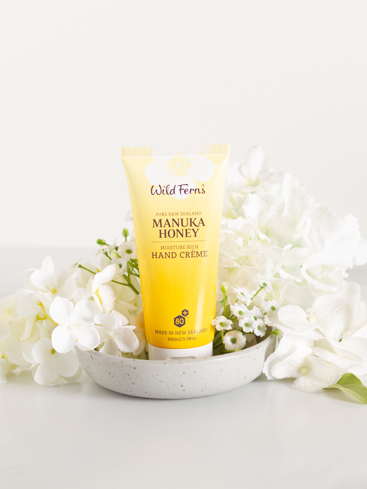 Wild Ferns Manuka Honey Moisture Rich Hand Crème, 100ml Lifestyle 2