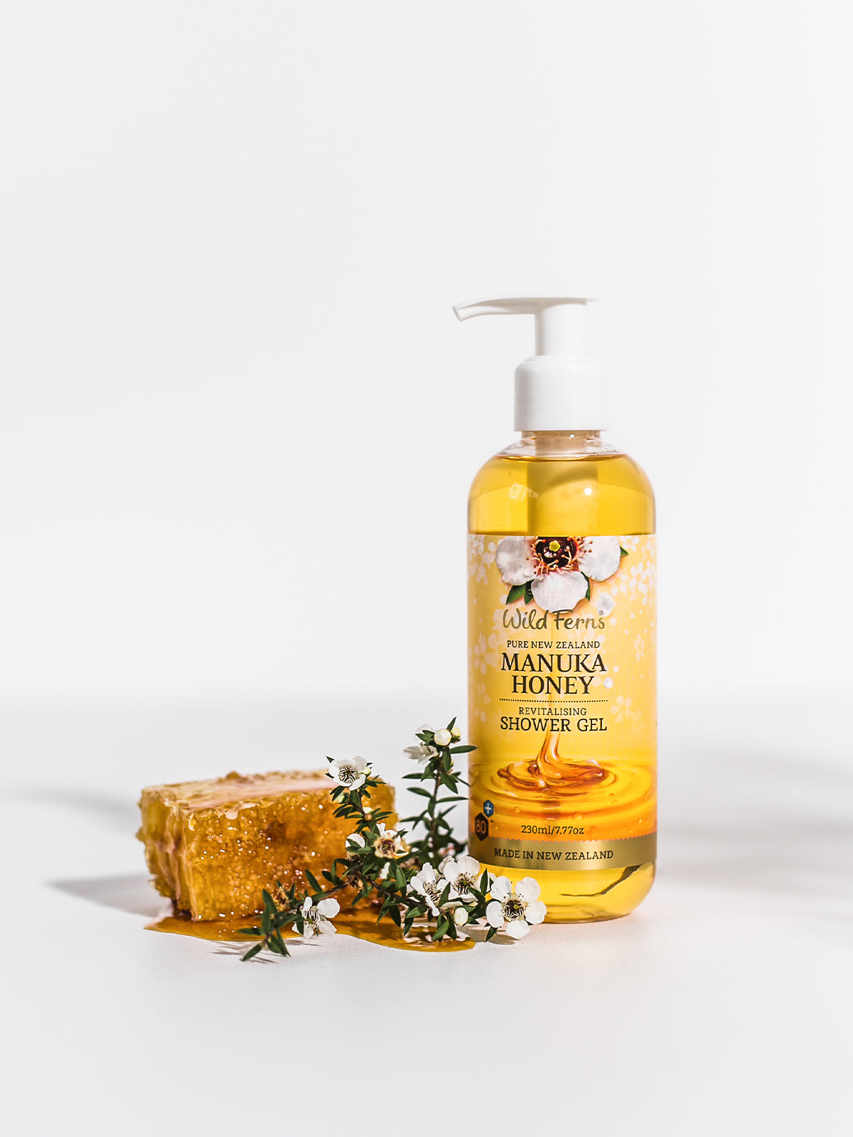 Wild Ferns Manuka Honey Revitalising Shower Gel, 230ml Lifestyle 1